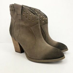 Steve Madden P Jesii Suede Taupe Bootie